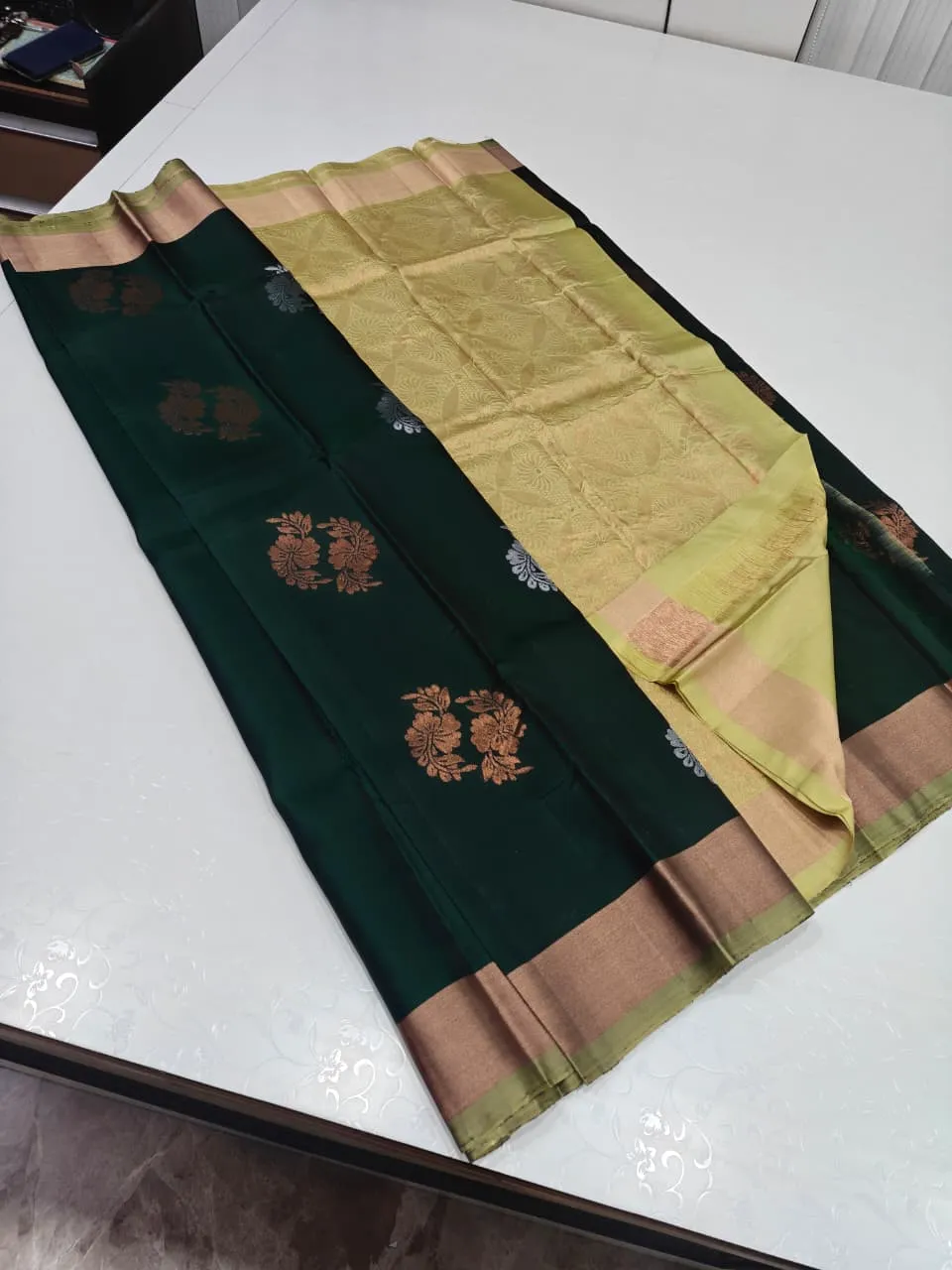 Deep Emerald Floral Jaal Zari Kanchipuram Soft Silk Saree